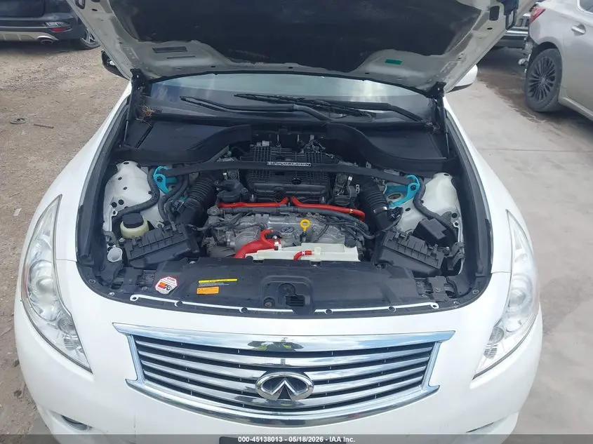 2013 INFINITI G37  