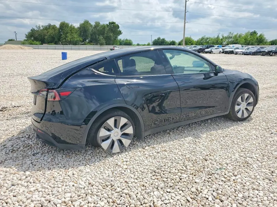 2024 TESLA MODEL Y   