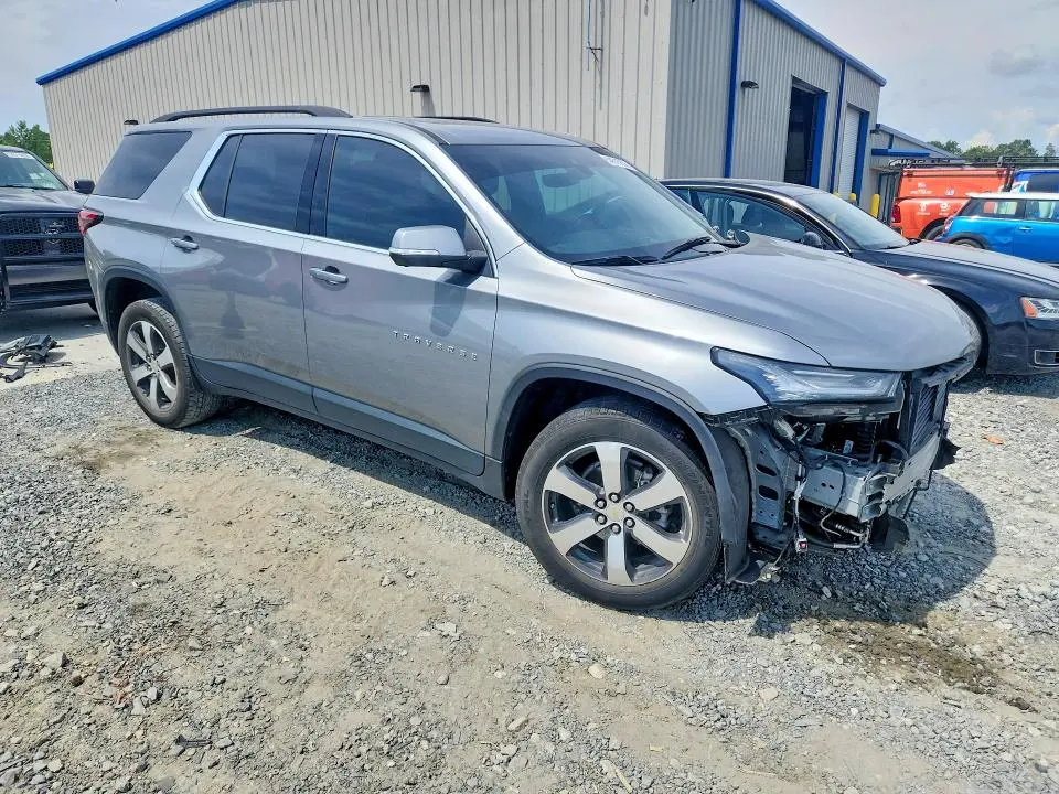 2023 CHEVROLET TRAVERSE LT  