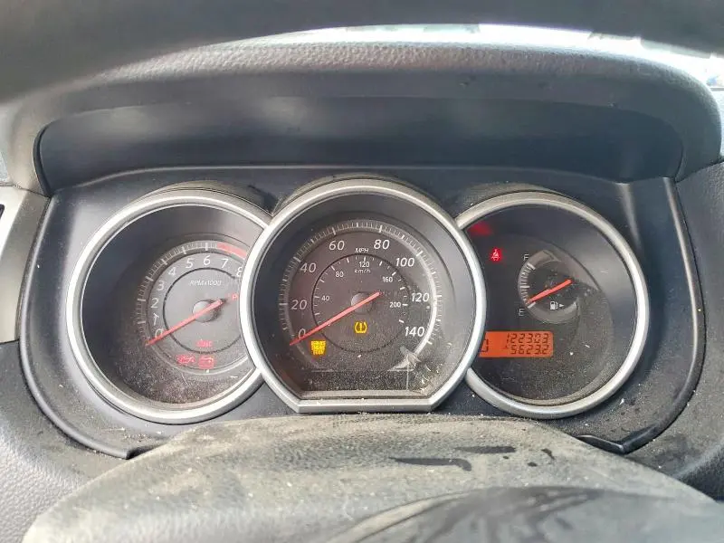 2010 NISSAN VERSA 1.8 S  