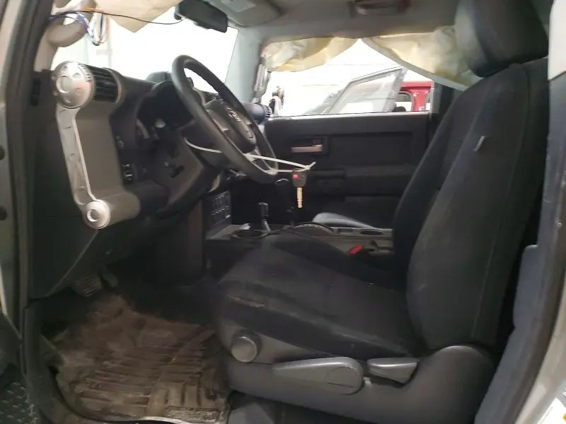 2010 TOYOTA FJ CRUISER   