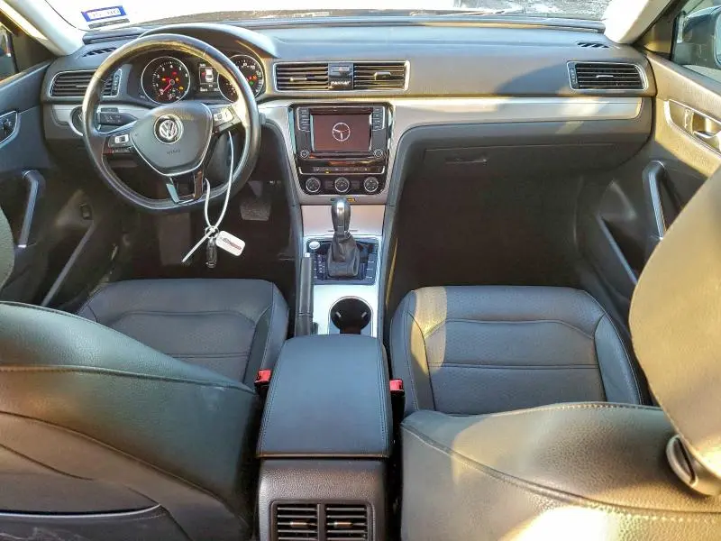 2019 VOLKSWAGEN PASSAT WOLFSBURG  