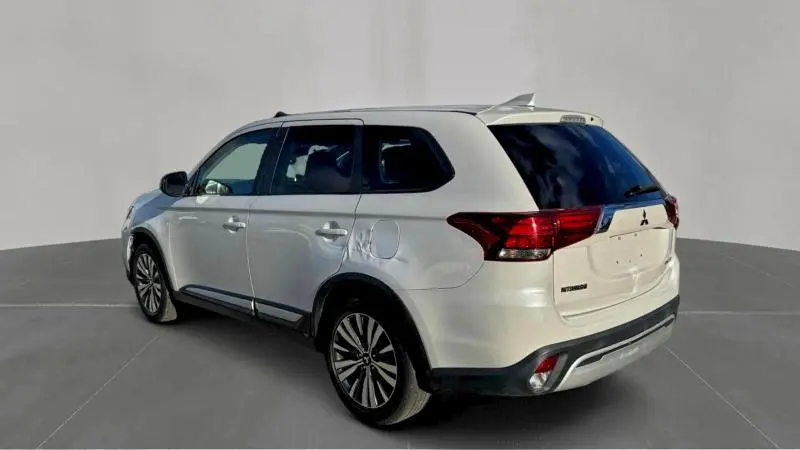 2019 MITSUBISHI OUTLANDER ES  