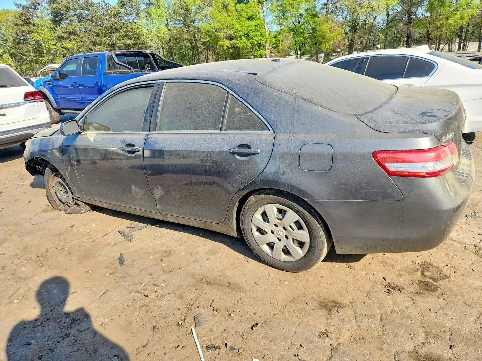 2011 TOYOTA CAMRY LE  
