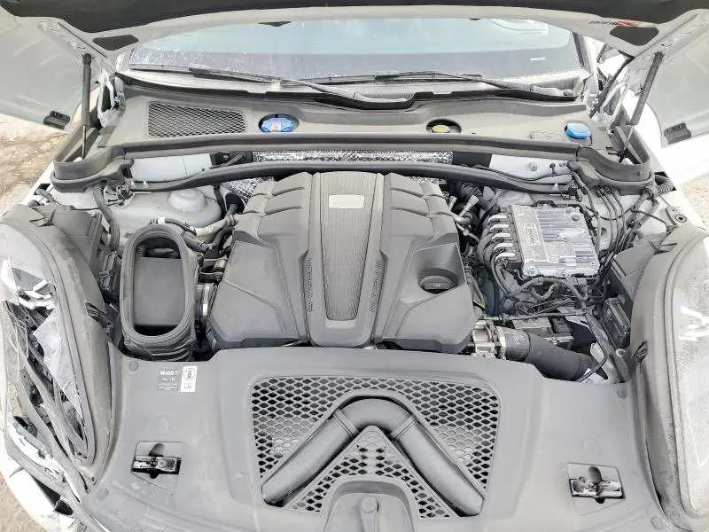 2025 PORSCHE MACAN S  