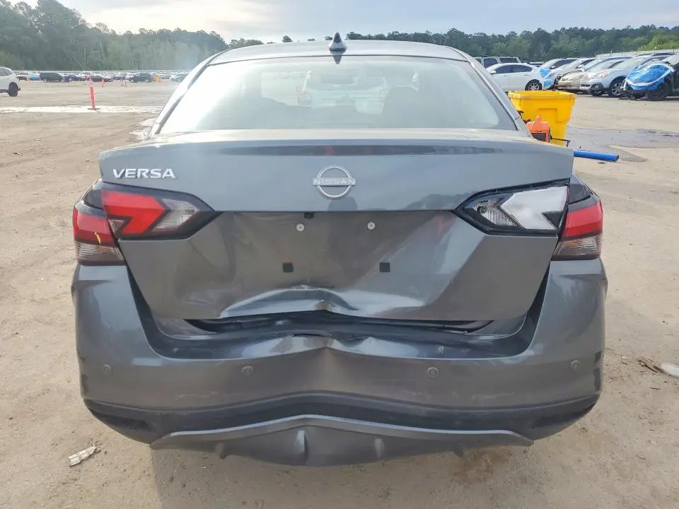 2025 NISSAN VERSA SV  
