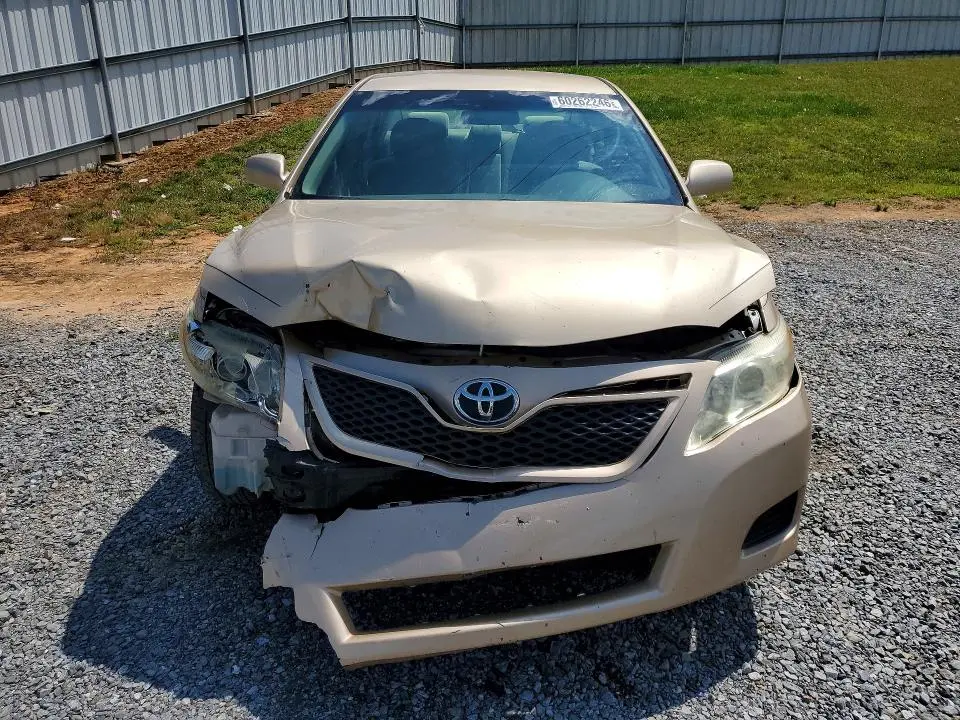 2011 TOYOTA CAMRY BASE  