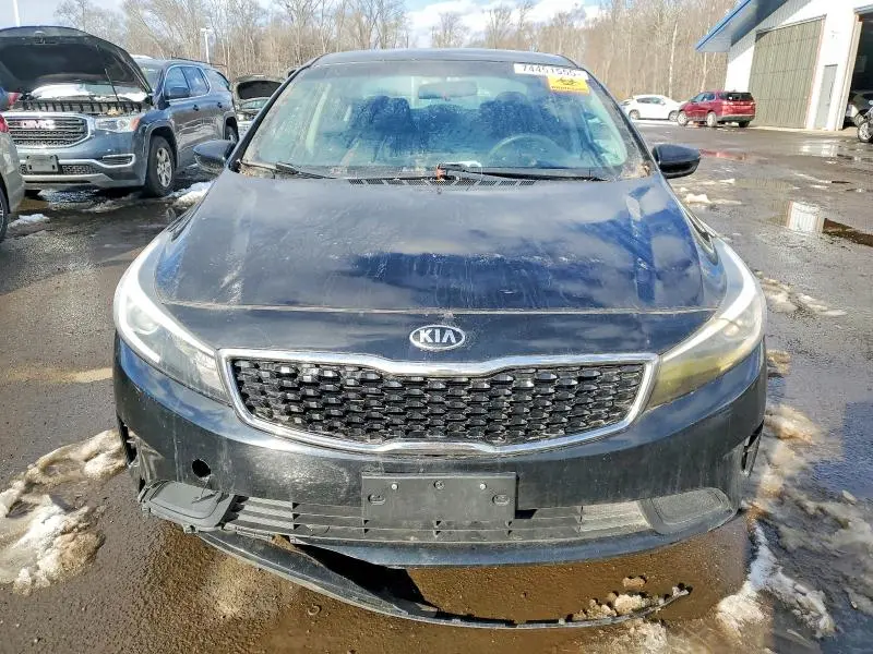 2017 KIA FORTE LX  