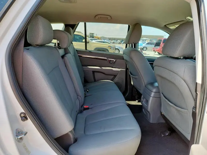 2010 HYUNDAI SANTA FE GLS  