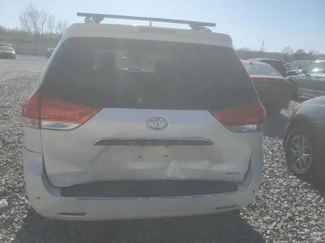 2012 TOYOTA SIENNA XLE