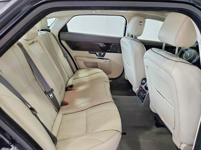 2015 JAGUAR XJL PORTFOLIO  
