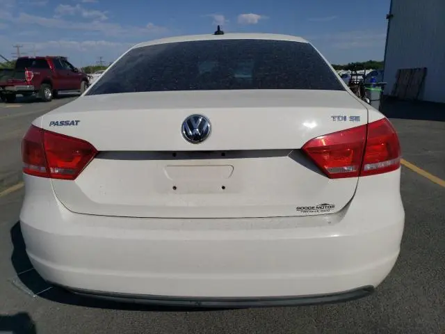 2014 VOLKSWAGEN PASSAT SE  
