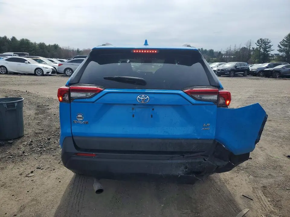 2019 TOYOTA RAV4 LE  