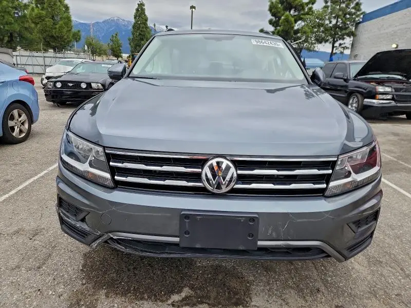 2020 VOLKSWAGEN TIGUAN SE  