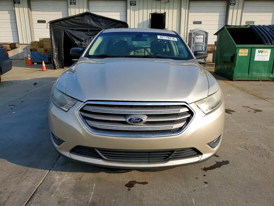 2017 FORD TAURUS SE  