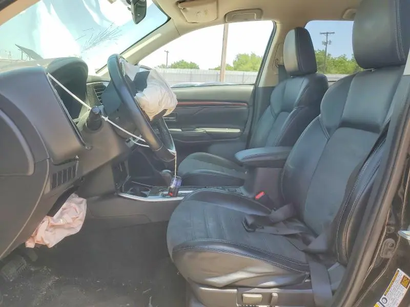 2019 MITSUBISHI OUTLANDER SE  
