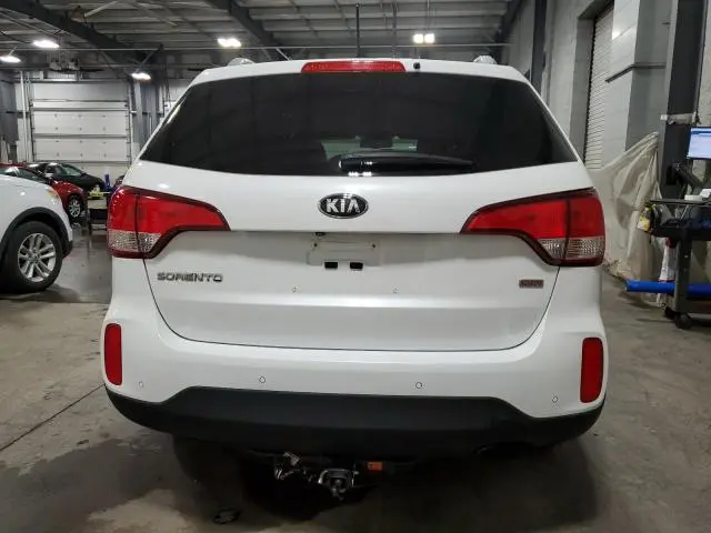 2015 KIA SORENTO LX  
