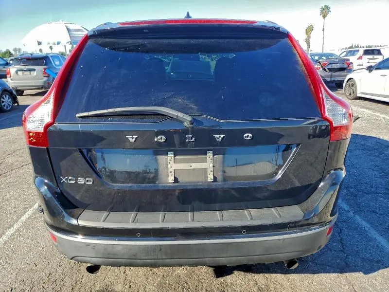 2011 VOLVO XC60 3.2  