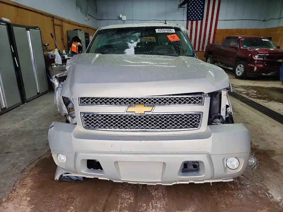 2012 CHEVROLET SUBURBAN K1500 LTZ  