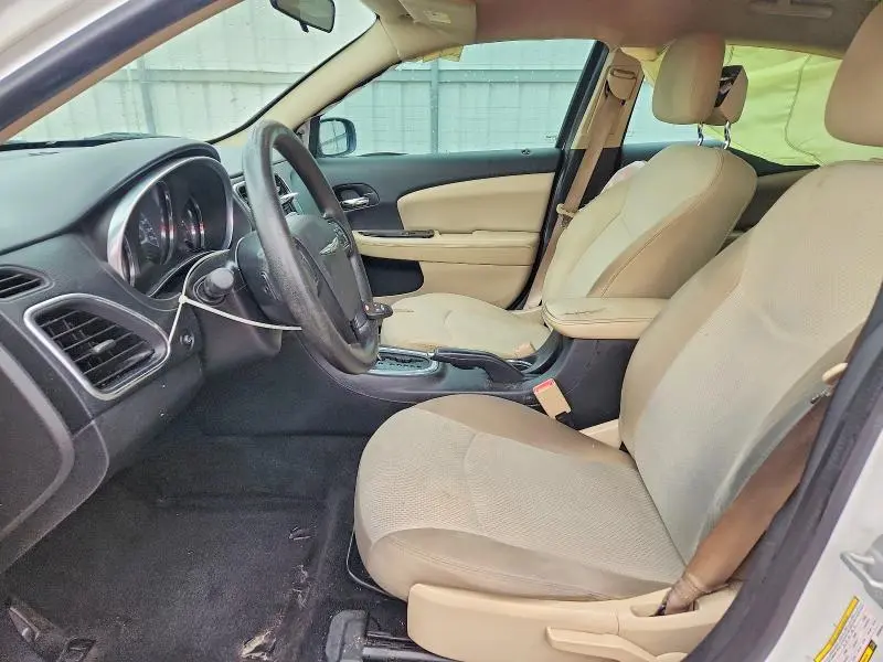 2014 CHRYSLER 200 LX  