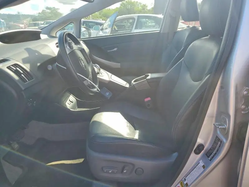 2013 TOYOTA PRIUS ONE  