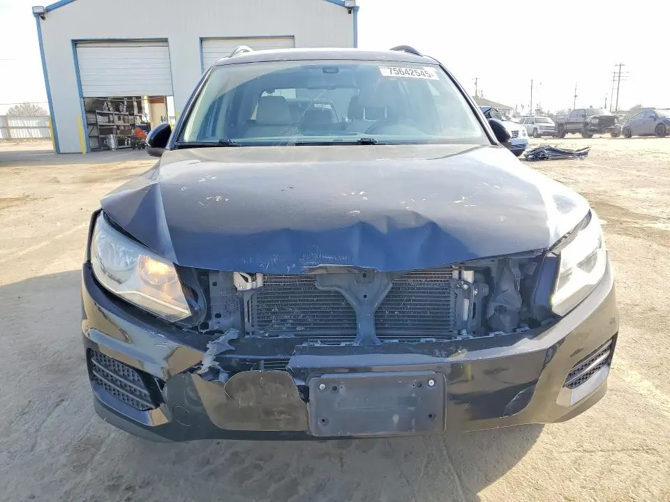 2016 VOLKSWAGEN TIGUAN S  