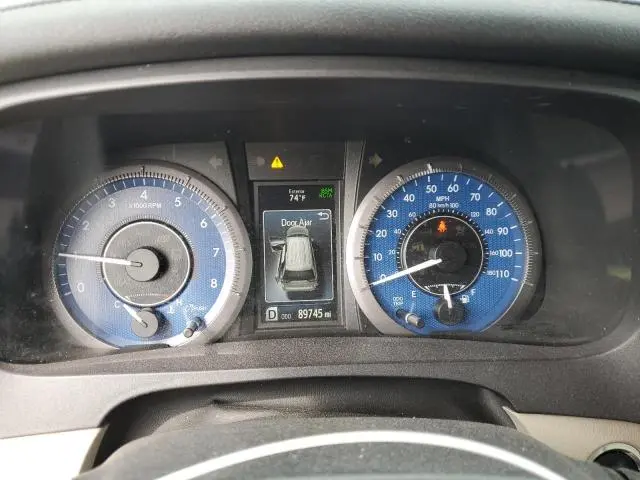 2019 TOYOTA SIENNA XLE