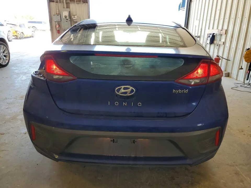 2022 HYUNDAI IONIQ SE  