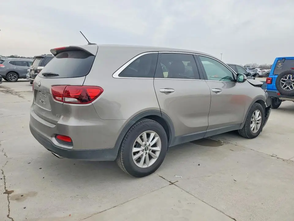 2019 KIA SORENTO LX V6  