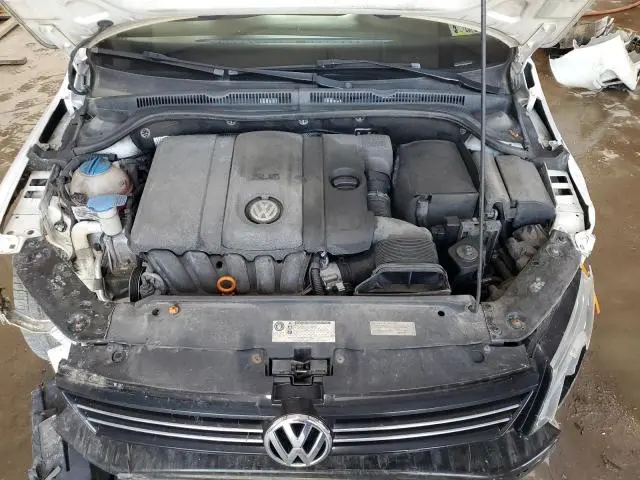 2013 VOLKSWAGEN JETTA SE  