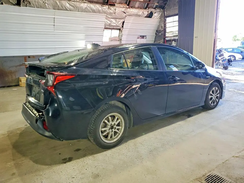 2021 TOYOTA PRIUS XLE AWD-E  