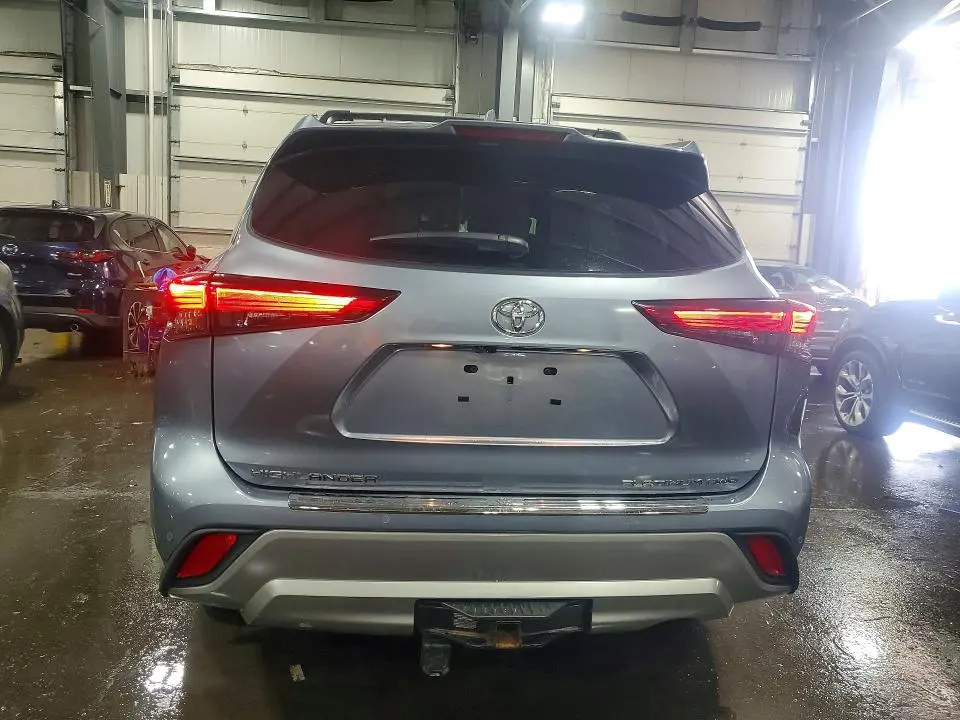 2021 TOYOTA HIGHLANDER PLATINUM  