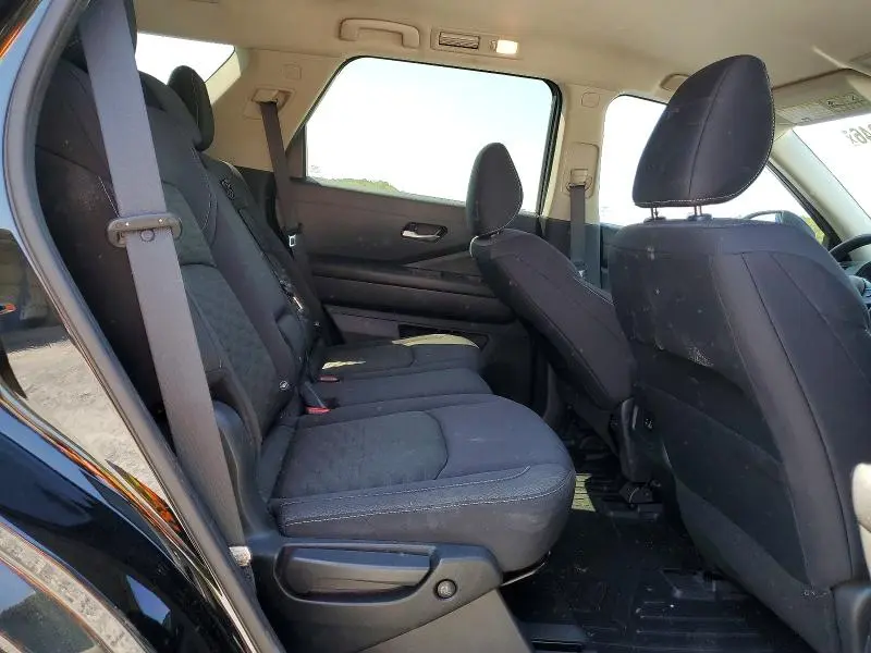 2022 NISSAN PATHFINDER S  