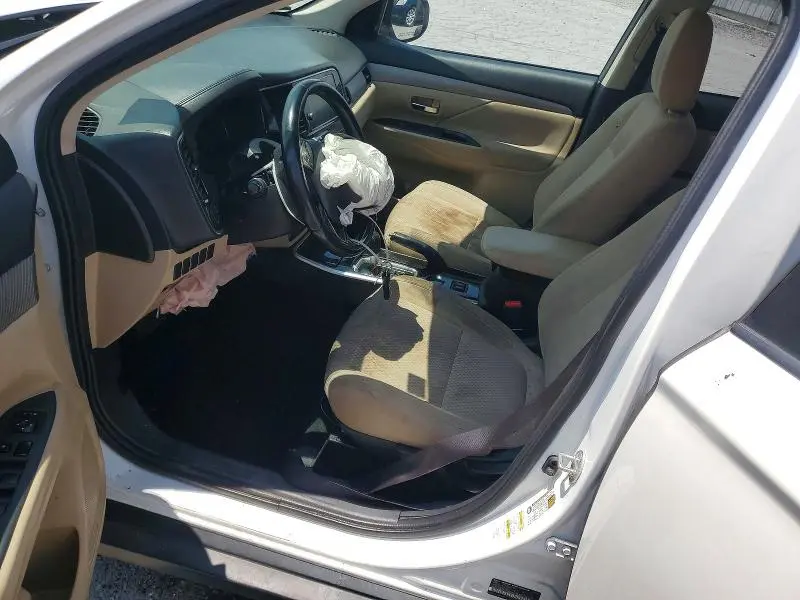 2018 MITSUBISHI OUTLANDER SE  