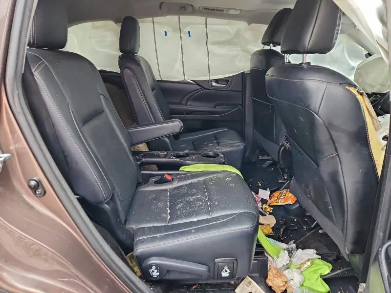 2017 TOYOTA HIGHLANDER LIMITED  