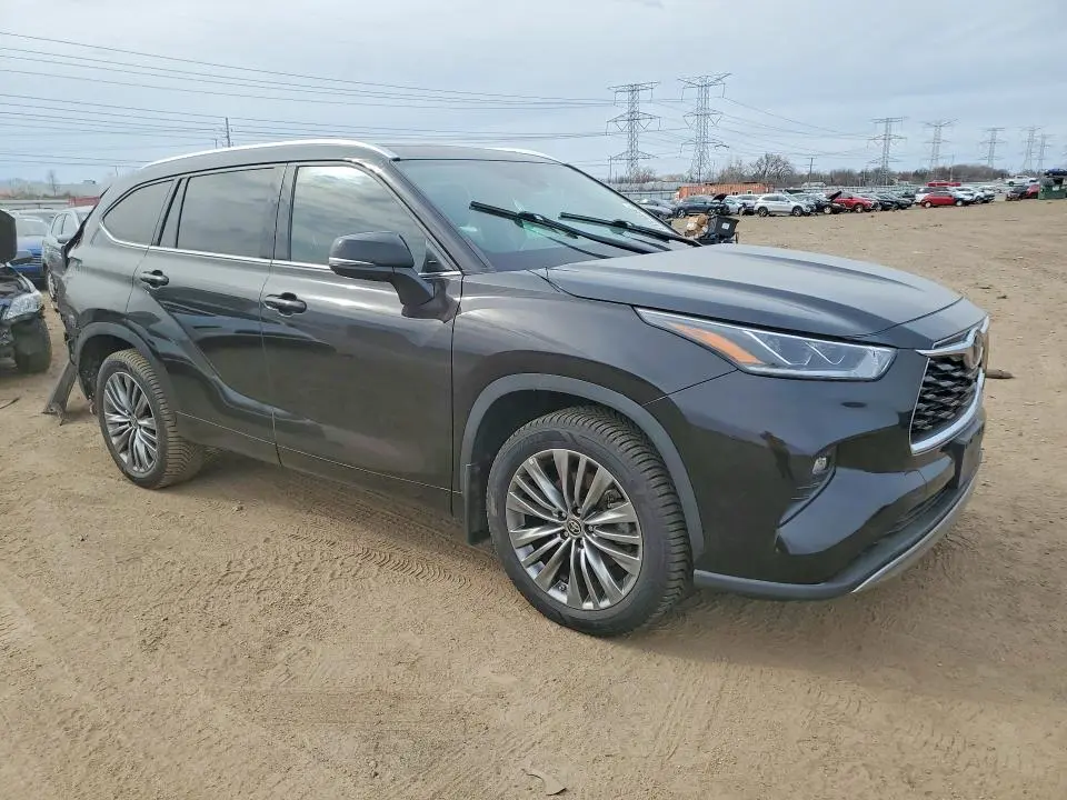 2021 TOYOTA HIGHLANDER PLATINUM  