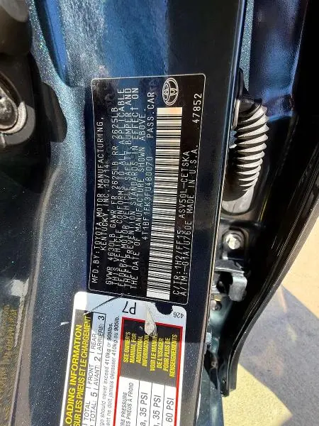 2015 TOYOTA CAMRY SE  