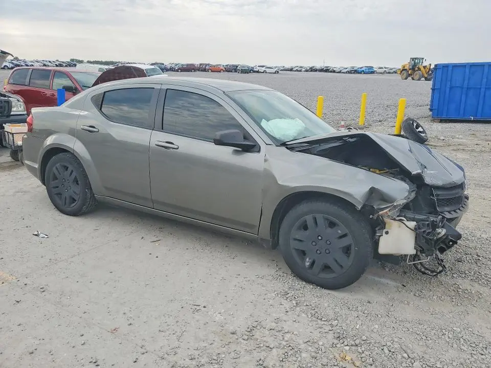 2013 DODGE AVENGER SE  