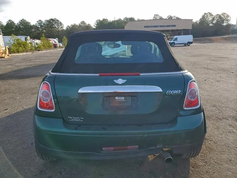 2011 MINI COOPER   