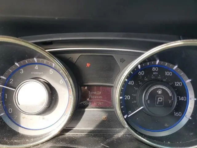 2012 HYUNDAI SONATA SE  