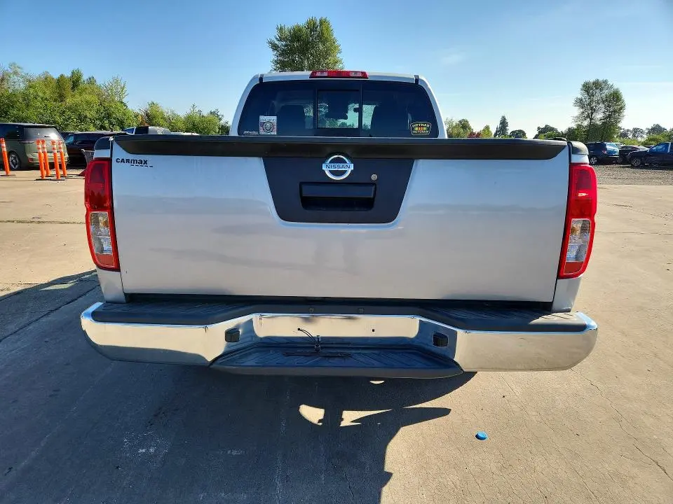 2017 NISSAN FRONTIER SV  