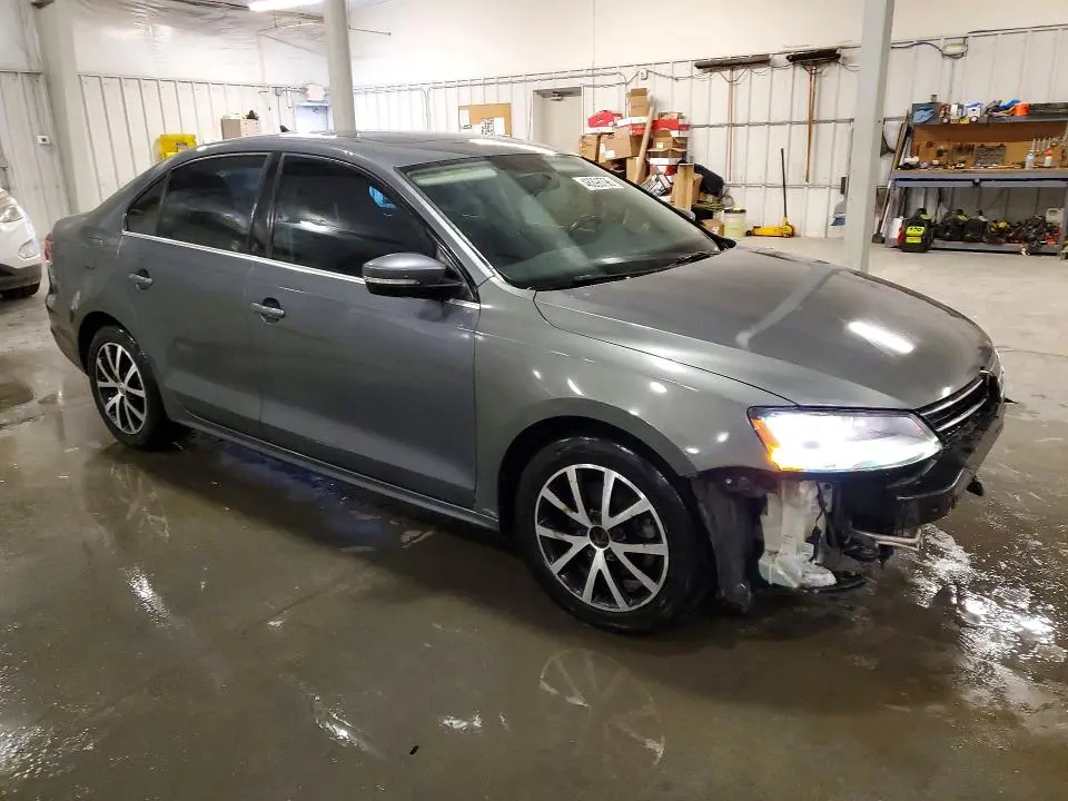 2017 VOLKSWAGEN JETTA SE  