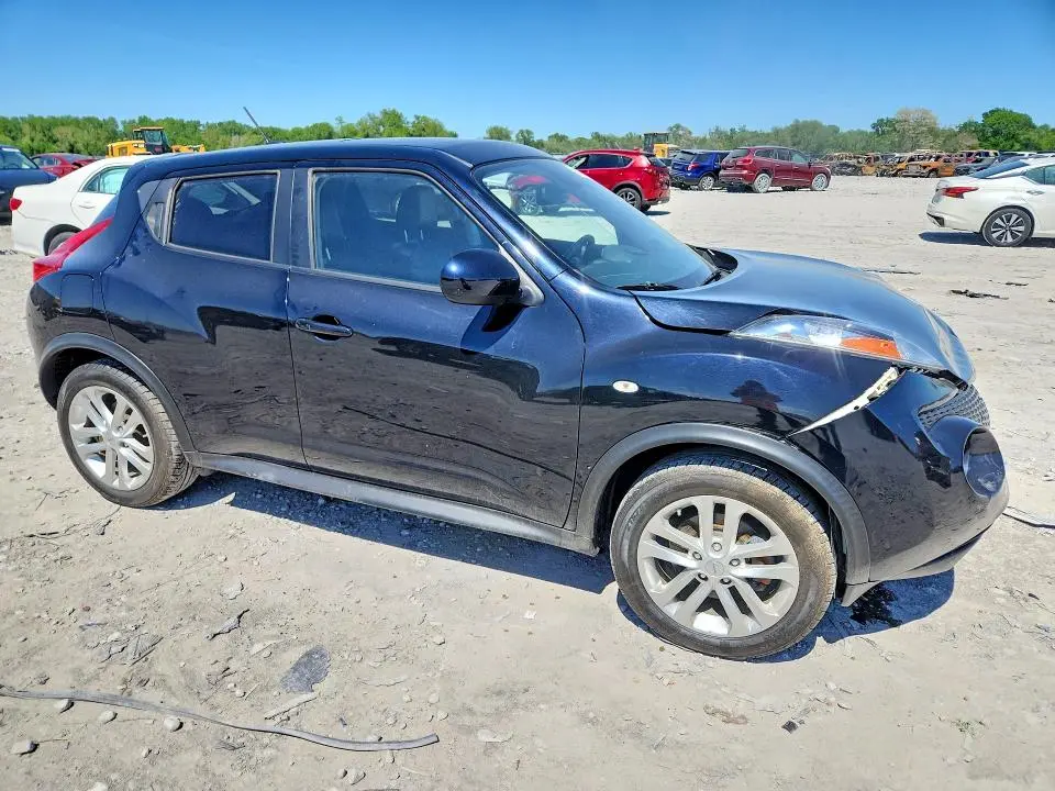 2013 NISSAN JUKE S  