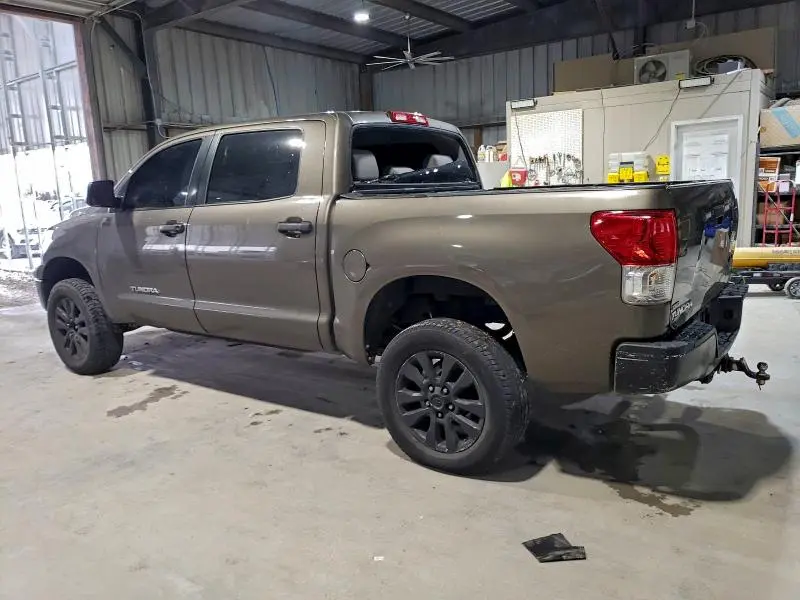 2011 TOYOTA TUNDRA CREWMAX SR5  