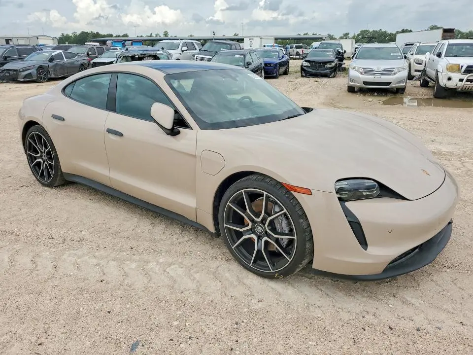 2024 PORSCHE TAYCAN   