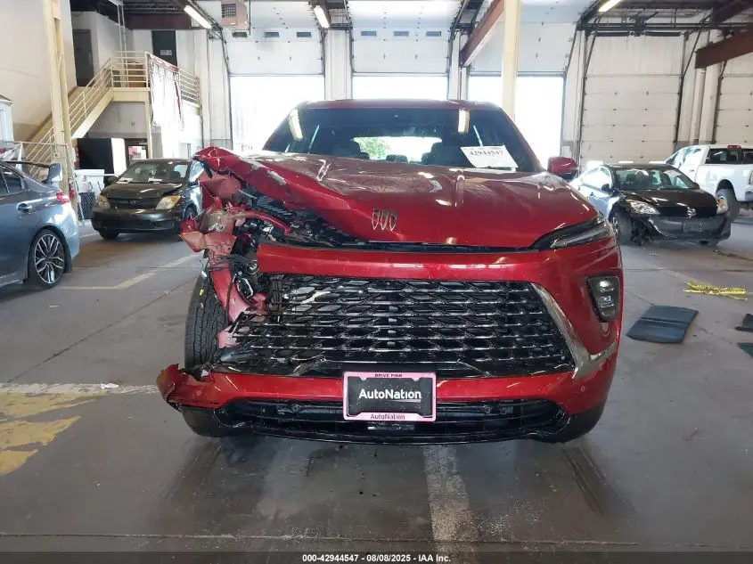 2025 BUICK ENCLAVE AVENIR FWD