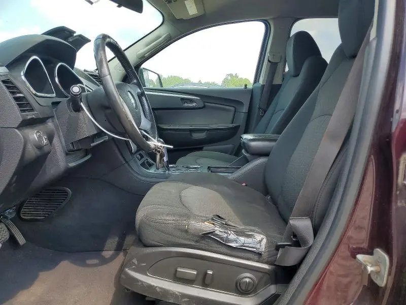 2010 CHEVROLET TRAVERSE LT  