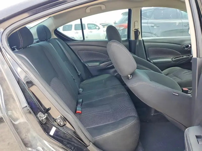 2018 NISSAN VERSA SV  
