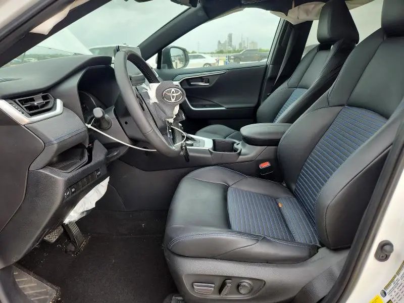 2024 TOYOTA RAV4 XSE  