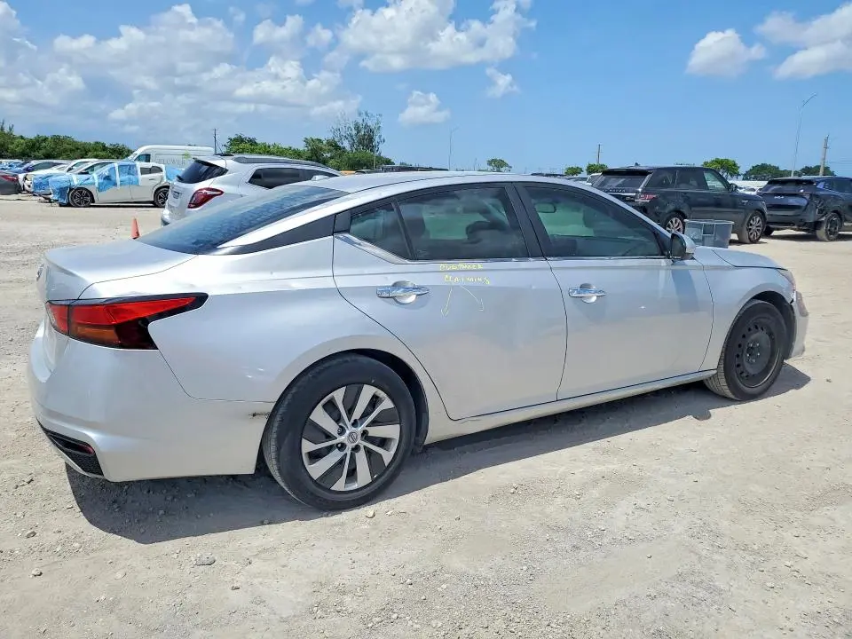 2019 NISSAN ALTIMA S  